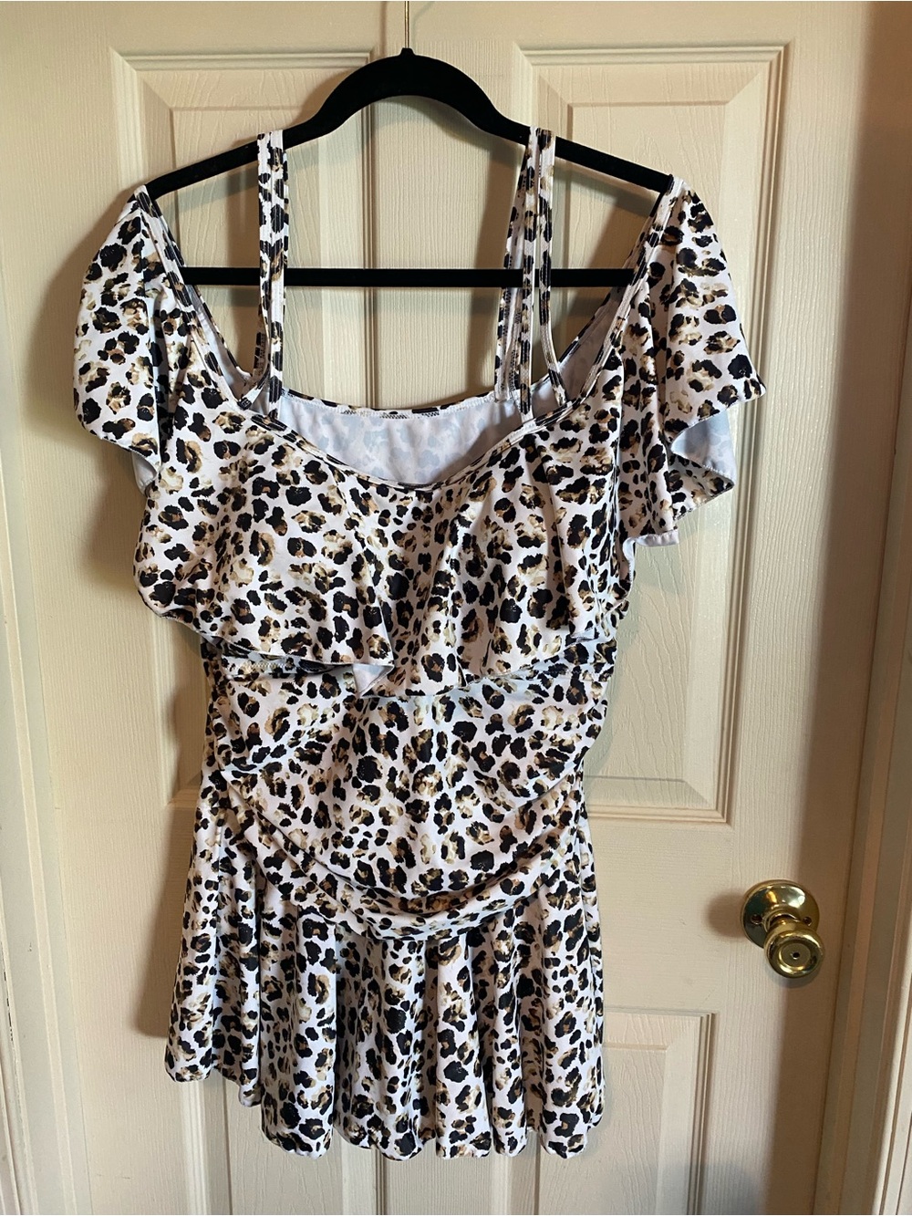 Women’s Leopard Print One-Piece Swimsuit with Skirted Hem - White/Tan/Black
